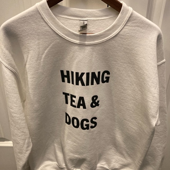 3/$20!! Brand new white women’s sweatshirt - size medium - Picture 2 of 2